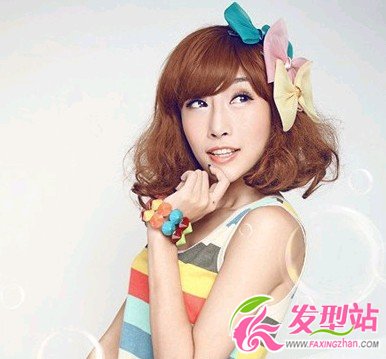 最新款女生中短發(fā)發(fā)型