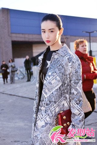 張辛苑時(shí)尚復(fù)古發(fā)型盤點(diǎn) 打造養(yǎng)眼氣質(zhì)美女