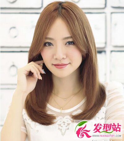 中長發(fā)女生氣質(zhì)中分發(fā)型 瞬間打造可人小v臉