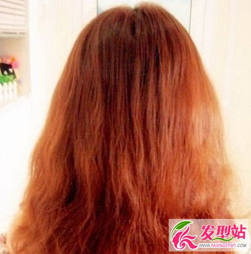 長(zhǎng)發(fā)怎么扎成短發(fā)好看 魚(yú)骨辮長(zhǎng)發(fā)扎短發(fā)教程