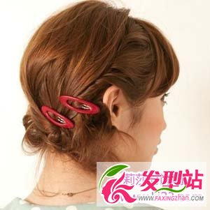 學(xué)生的短頭發(fā)怎樣扎才好看 短發(fā)女生簡單扎發(fā)教程