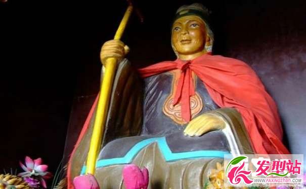 佘太君像