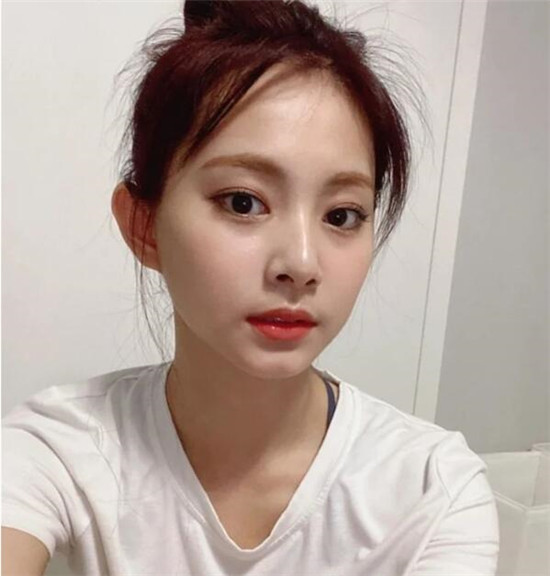 ǰ^ ̫IUJennieͬl(f)