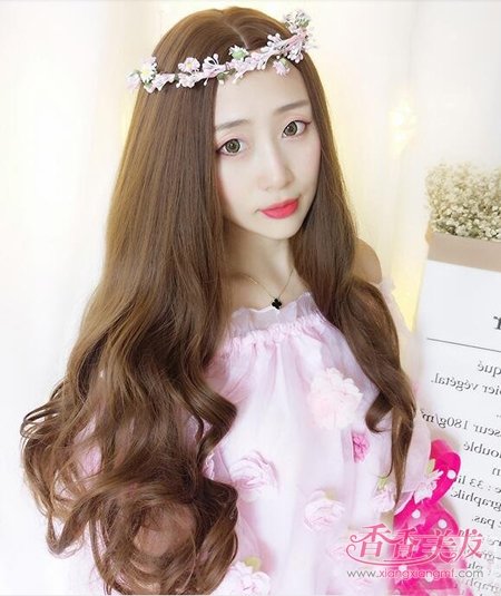 甜美又淑女的梨花燙依舊不過(guò)時(shí) 巨美的梨花燙誰(shuí)剪誰(shuí)美錯(cuò)過(guò)會(huì)后悔