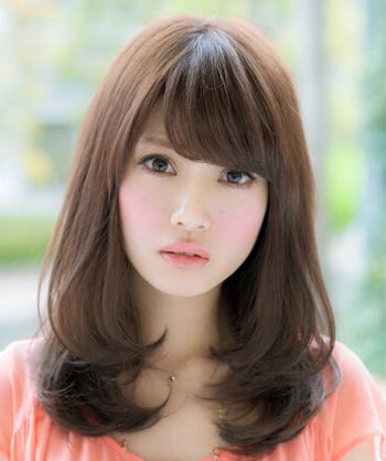 18歲中長發(fā)燙梨花頭什么樣子可愛 中長發(fā)蓬松梨花燙發(fā)型圖片