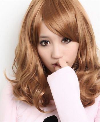 18歲中長發(fā)燙梨花頭什么樣子可愛 中長發(fā)蓬松梨花燙發(fā)型圖片