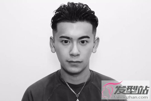 超有氣場的男生卷發(fā)打造 頗有職場風(fēng)韻短發(fā)大全