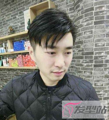 劉海太硬貼不住額頭 男生頭發(fā)硬能留劉海嗎
