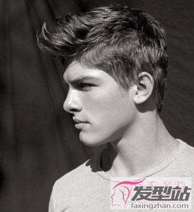 男生燙頭發(fā)有幾種燙法 男生燙頭發(fā)的種類(lèi)圖片