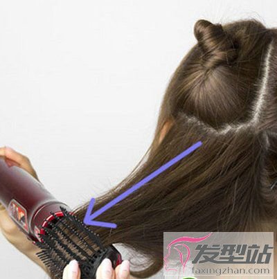 怎樣不用卷發(fā)棒就能弄出梨花內(nèi)扣 栗色內(nèi)扣梨花圖片